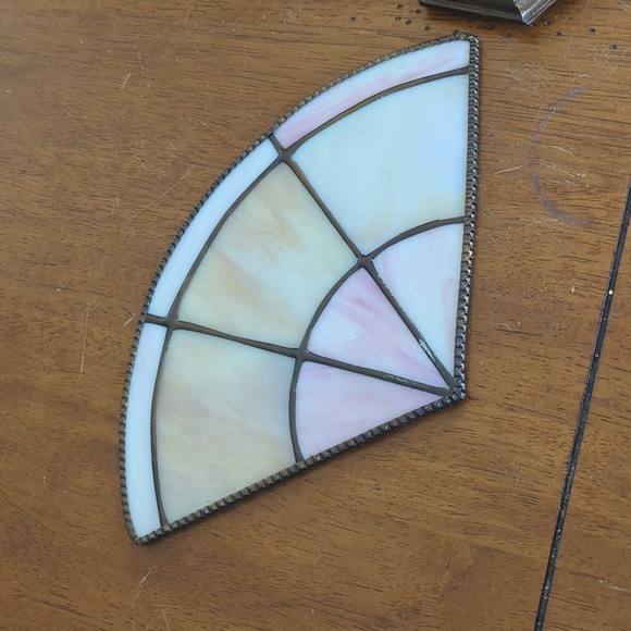 Strained Glass Fan accent/night light - Picture 9 of 15